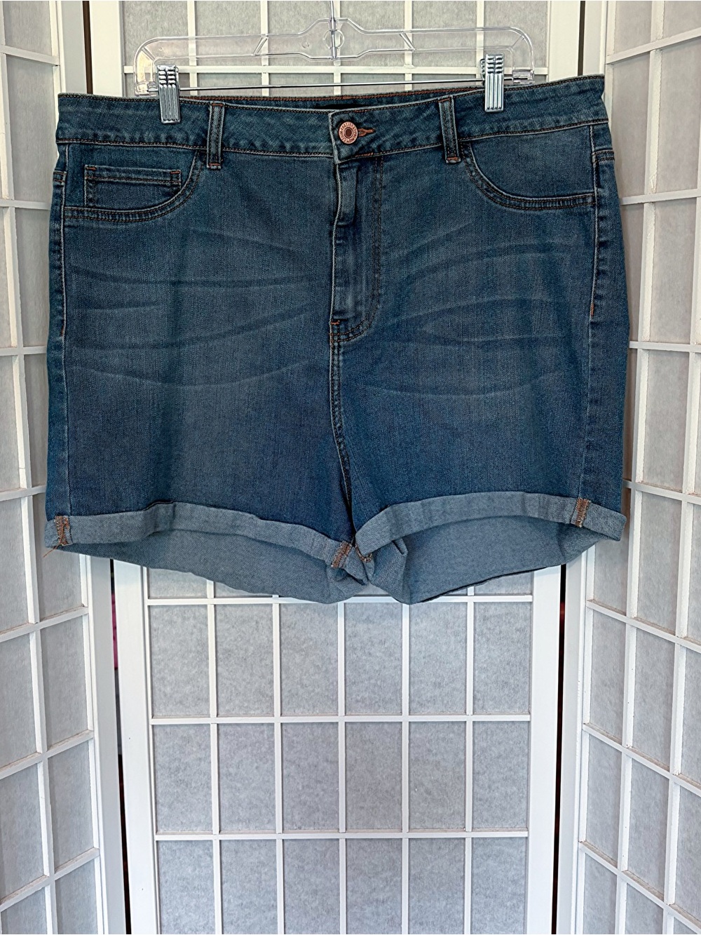 Forever 21 + Blue Denim Roll-Cuff Women's Shorts 18